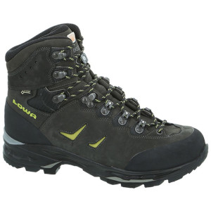 lowa hiking boots